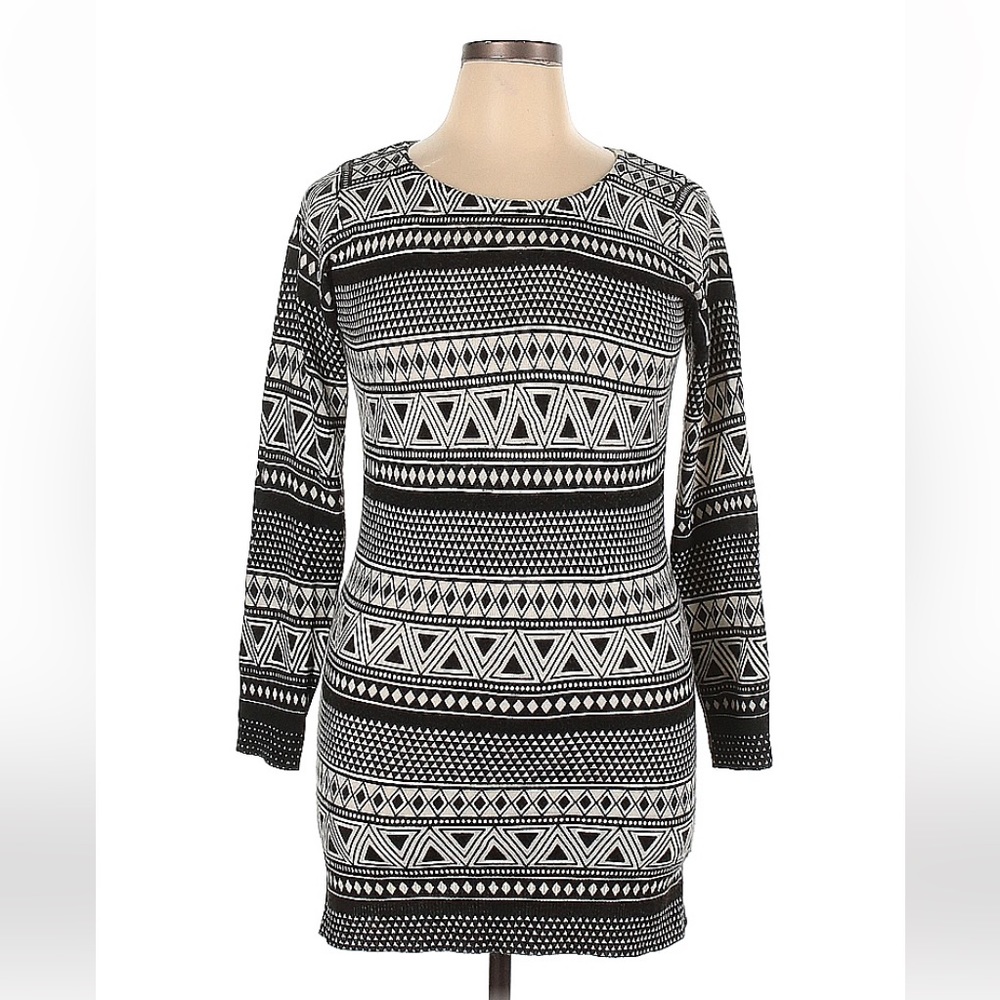 🇬🇧 Sweater Dress, Aztec Black & White Pattern. US 10. UK 14.